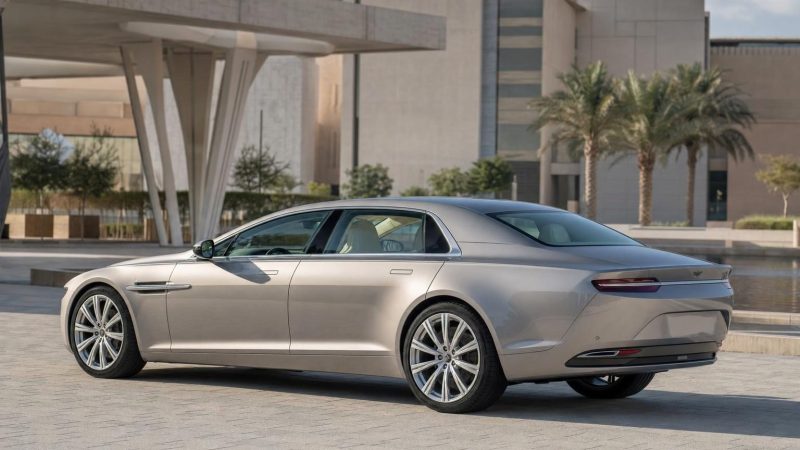 Lagonda Taraf 2015: 5 Ultimate Paradoxes and 200 Hand‑Built Icons