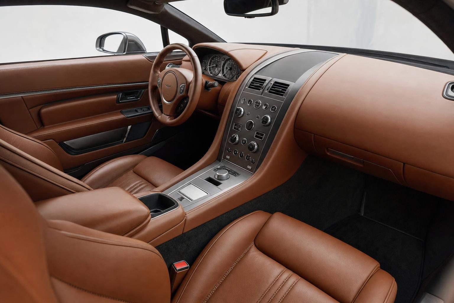 berline Aston Martin